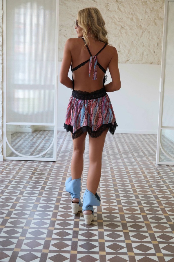 Vestido Velisandra Camaleonica. Vestidos / Conjuntos C. Color: marron chocolate;