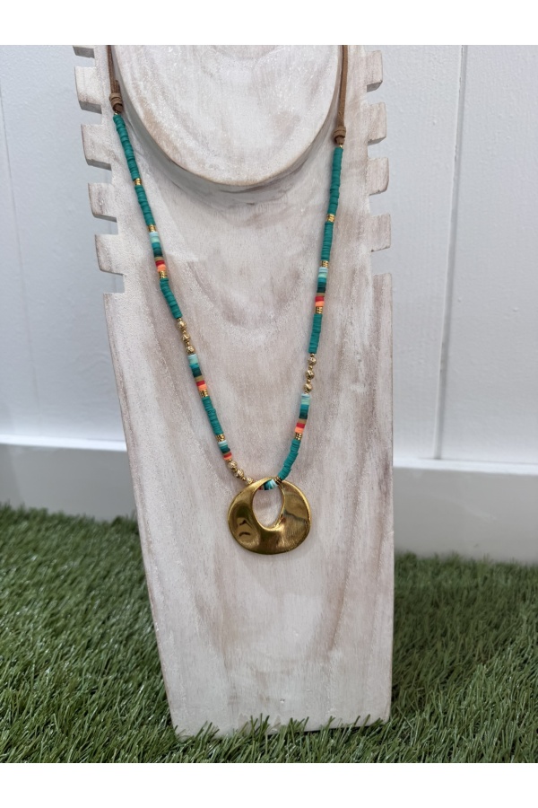 Colgante Medallon. Bisuteria.  | Bambalinas Closet