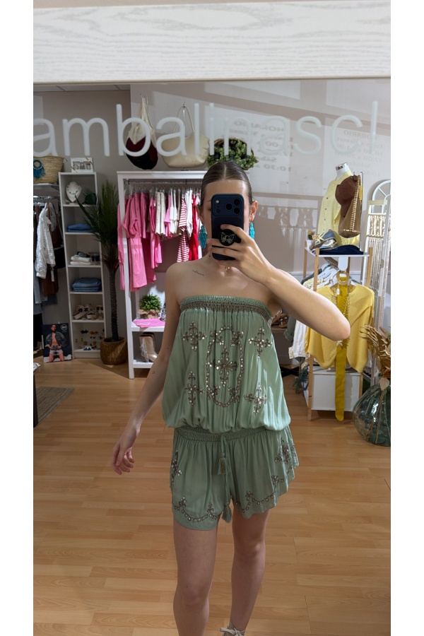 Mono Diana. Monos / Conjuntos. Color: verde mint, negro; Tallas: talla unica |