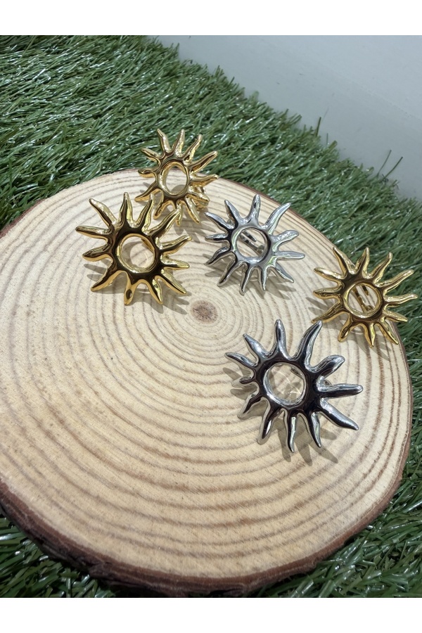 Anillo Sol. Bisuteria. Color: plateado, dorado | Bambalinas Closet