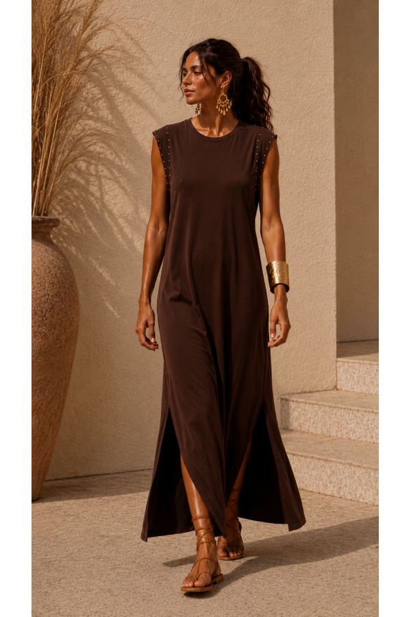 Vestido Tachas. Vestidos. Color: marron chocolate, negro; Tallas: talla unica |