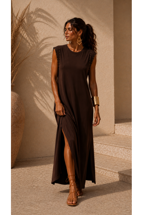 Vestido Tachas. Vestidos. Color: marron chocolate, negro; Tallas: talla unica |