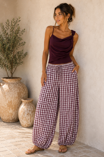 Pantalon Vichy. Pantalones / Shorts. Color: marron chocolate, azul marino