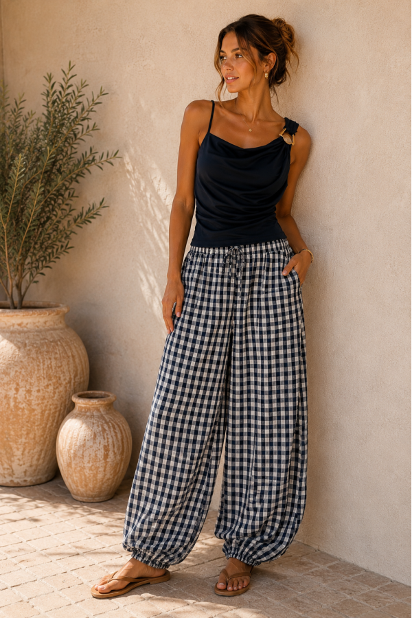 Pantalon Vichy. Pantalones / Shorts. Color: marron chocolate, azul marino