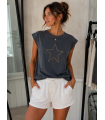 Camiseta Estrella Tachas. Camisetas. Color: crudo, negro; Tallas: talla unica |
