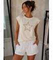 Camiseta Estrella Tachas. Camisetas. Color: crudo, negro; Tallas: talla unica |