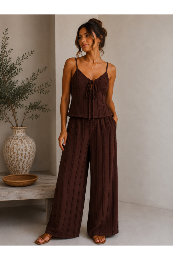 Conjunto Summer. Monos / Conjuntos. Color: marron chocolate, crudo; Tallas: talla