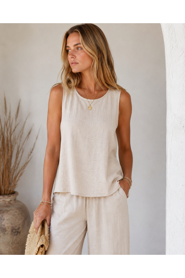 Top Asia. Inicio. Color: amarillo pastel, blanco roto; Tallas: talla unica |