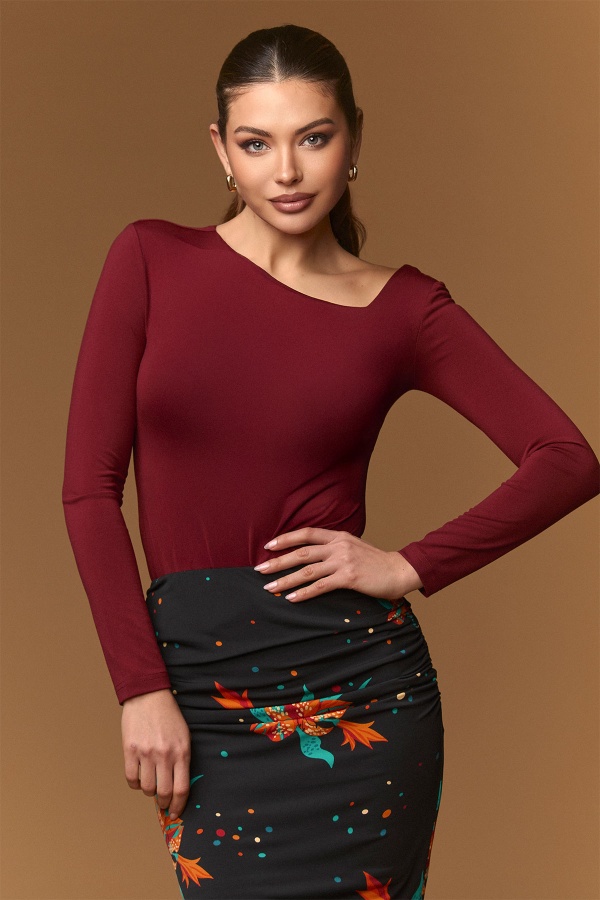 Top Red Tower. Inicio.  | Bambalinas Closet