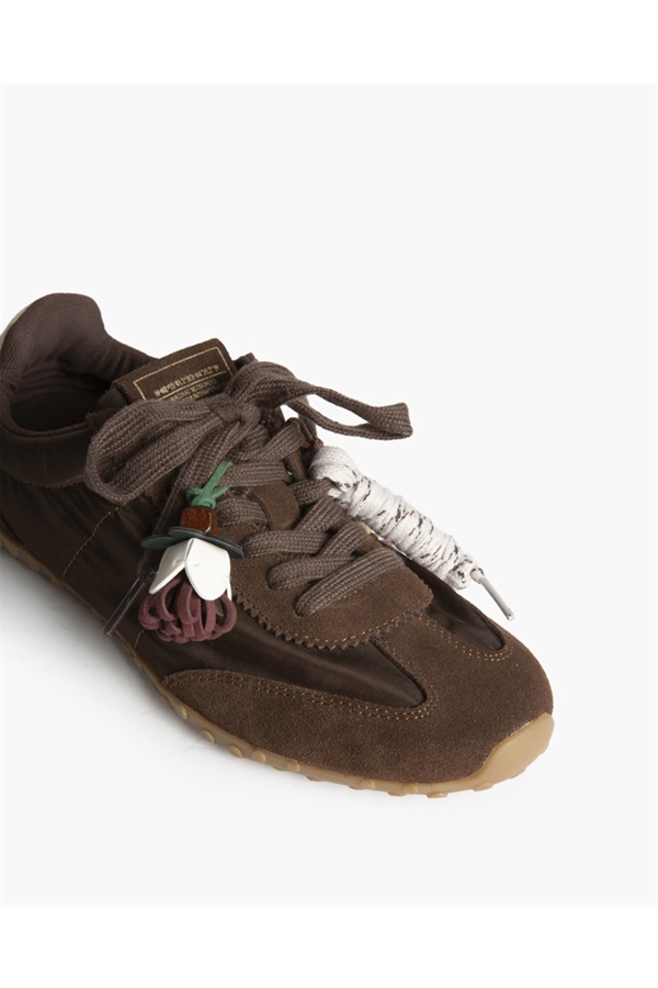 Deportiva Bimba. Inicio. Tallas: 36, 37, 38, 39, 40, 41 | Bambalinas Closet