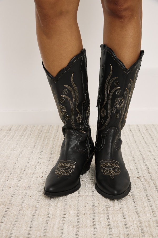 Bota Lorvex. Accesorios NKN. Tallas: 36, 37, 38, 39, 40, 41 | Bambalinas Closet