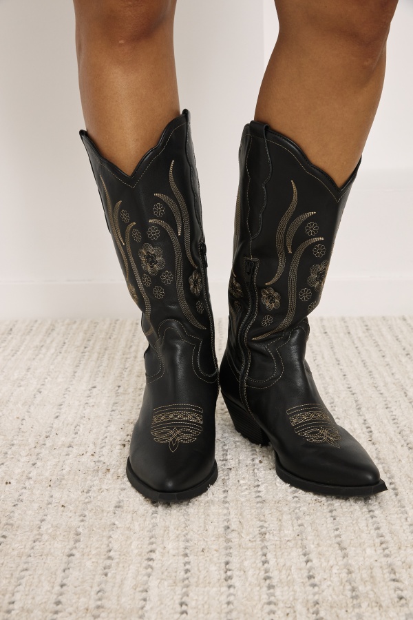 Bota Lorvex. Accesorios NKN. Tallas: 36, 37, 38, 39, 40, 41 | Bambalinas Closet