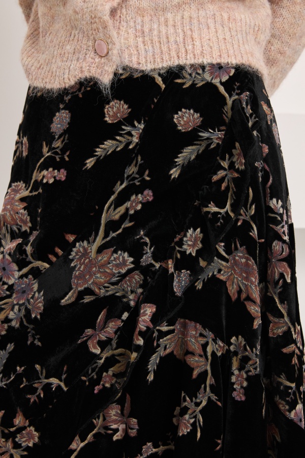 Falda Astri. Partes de abajo NÜD Y NKN. Tallas: 38, 40, 36 | Bambalinas Closet