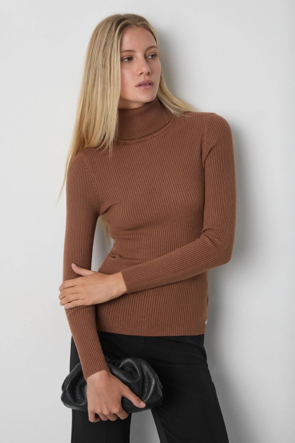 Sueter Basico Cuello. Inicio.  | Bambalinas Closet