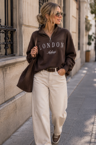 Sudadera London. Sueters / Jersey. Color: marron chocolate, crudo, granate, azul