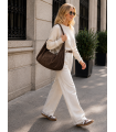 Bolso Saco. Bolsos. Color: marron chocolate, verde kaki, granate, negro |