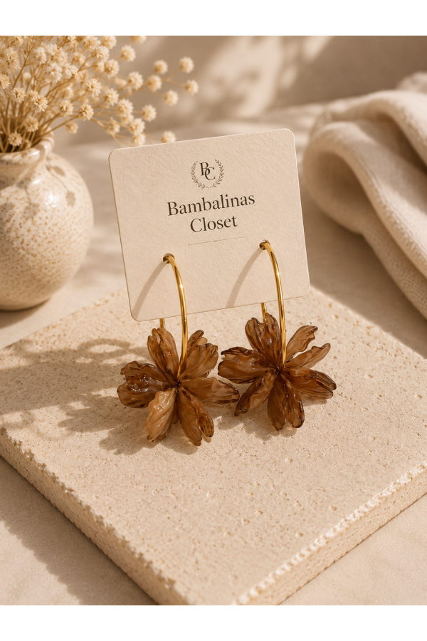Pendientes Flor Otoño. Bisuteria. Color: blanco roto, maquillaje | Bambalinas