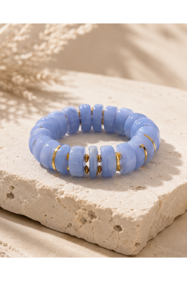 Brazalete Luna. Bisuteria. Color: verde kaki, azul pastel, crudo, marron