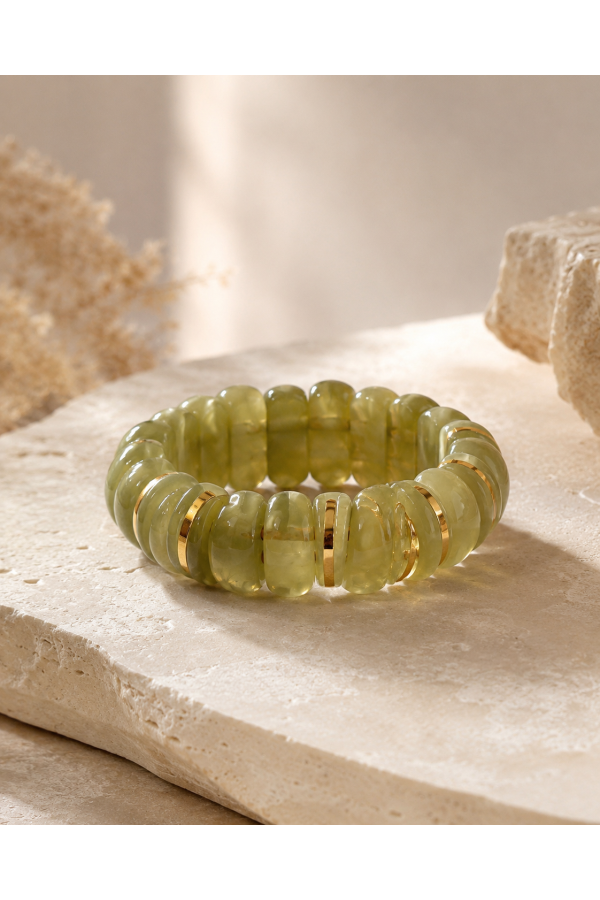 Brazalete Luna. Bisuteria. Color: verde kaki, azul pastel, crudo, marron