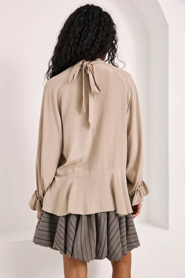 Blusa Mirka. Partes de arriba NÜD & NKN. Tallas: s, m, l, xs | Bambalinas Closet