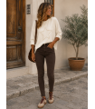 Pantalon Style Otoño. Pantalones / Shorts. Color: marron chocolate, beige;