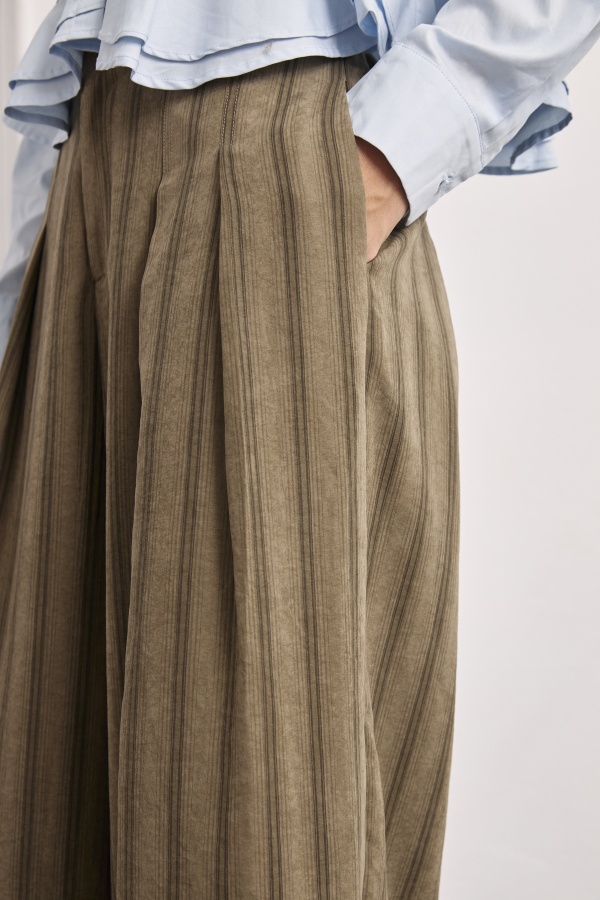 Pantalón Soraya. Partes de abajo NÜD Y NKN. Tallas: 36, 38, 40, 34 | Bambalinas