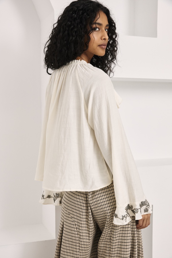 Blusa Boru. Partes de arriba NÜD & NKN. Tallas: s, m, l, xs | Bambalinas Closet