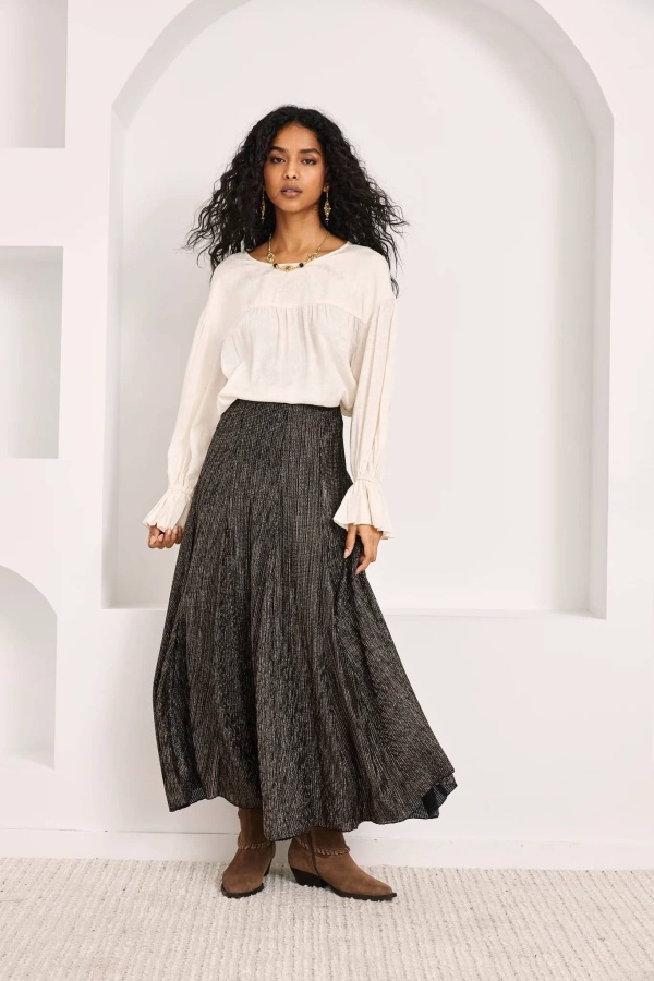 Falda Aveta. Partes de abajo NÜD Y NKN. Tallas: 38, 40, 36 | Bambalinas Closet