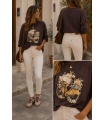 Camiseta Bici Flores. Camisetas. Color: marron chocolate, blanco; Tallas: s, m