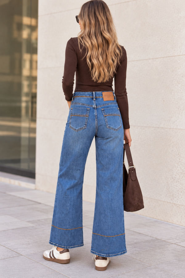 Jeans Bordado. Pantalones / Shorts. Tallas: 38, 40, 42, 36 | Bambalinas Closet