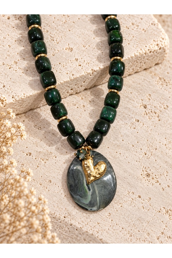 Collar Mix Corazon. Bisuteria. Color: ambar, verde botella, burdeos | Bambalinas