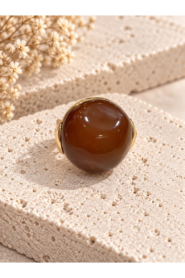 Anillo Mara. Bisuteria. Color: verde kaki, marron chocolate | Bambalinas Closet