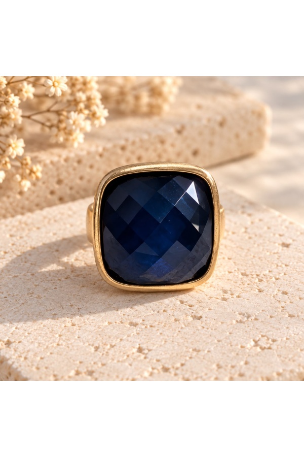 Anillo Marbella. Bisuteria. Color: negro, marron chocolate, burdeos, azul marino