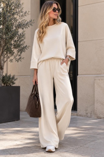 Conjunto Kira. Inicio. Color: crudo, marron chocolate; Tallas: talla unica |