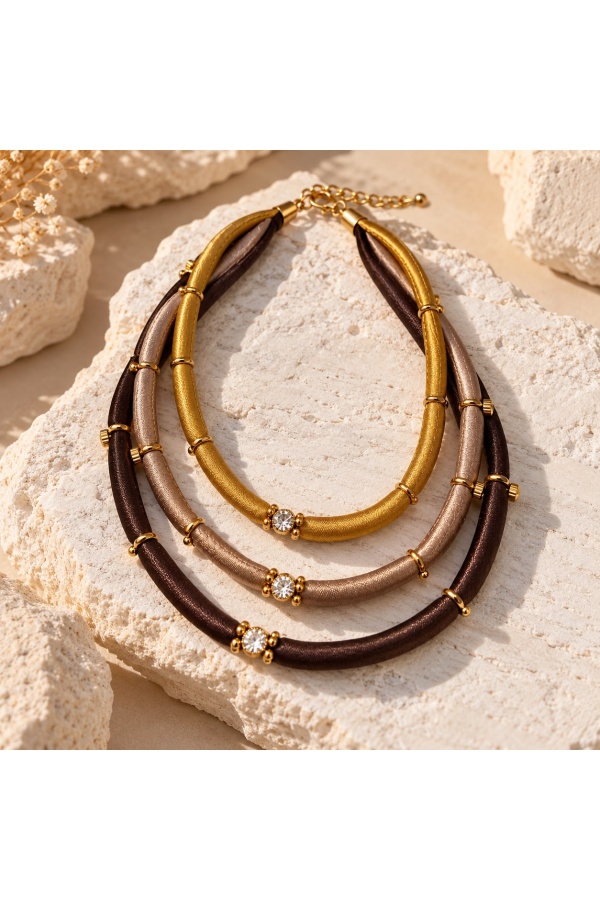 Collar Princesa. Bisuteria. Color: marron chocolate, burdeos, beige | Bambalinas