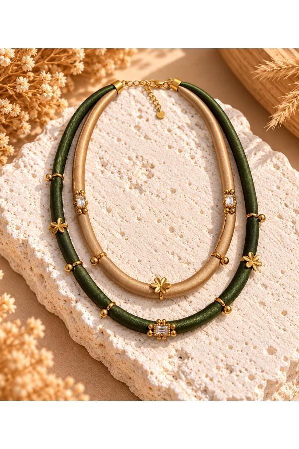 Collar Princesa Doble. Bisuteria. Color: verde militar, negro | Bambalinas Closet