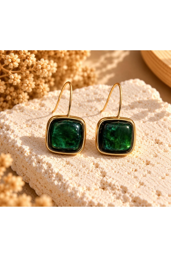 Pendientes Cubo Verde. Bisuteria.  | Bambalinas Closet