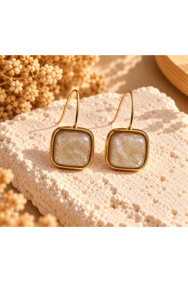 Pendientes Cubo Crema. Bisuteria.  | Bambalinas Closet