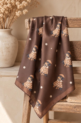 Pañuelo Perrito Parisino. Pañuelos /Bufandas.  | Bambalinas Closet