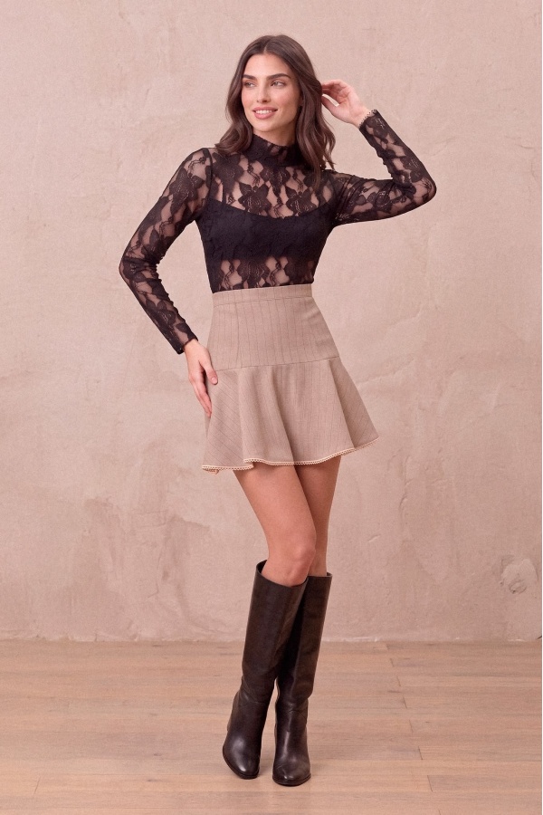Falda Dafne Beige. Inicio.  | Bambalinas Closet