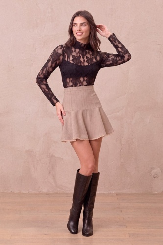 Falda Dafne Beige. Inicio.  | Bambalinas Closet