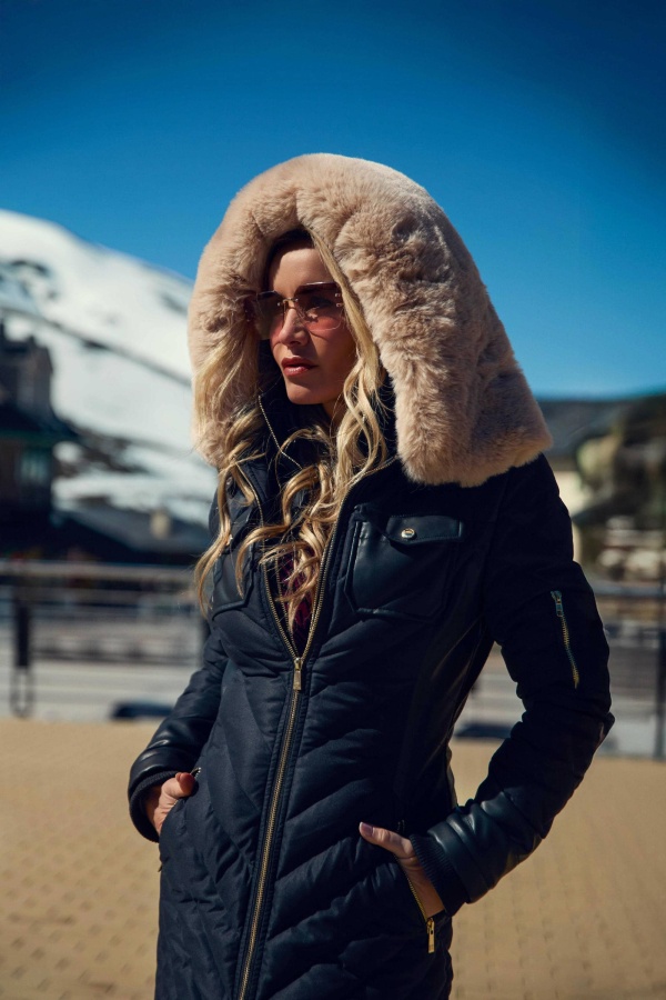 Abrigo Moraine Camaleonica. Abrigos / Chaquetas C. Tallas: s, m, l, xs |