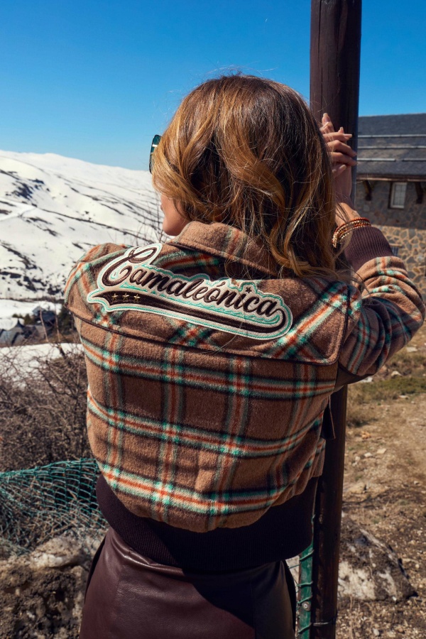 Chaqueta Wander Camaleonica. Abrigos / Chaquetas C. Tallas: s, m, l, xs |