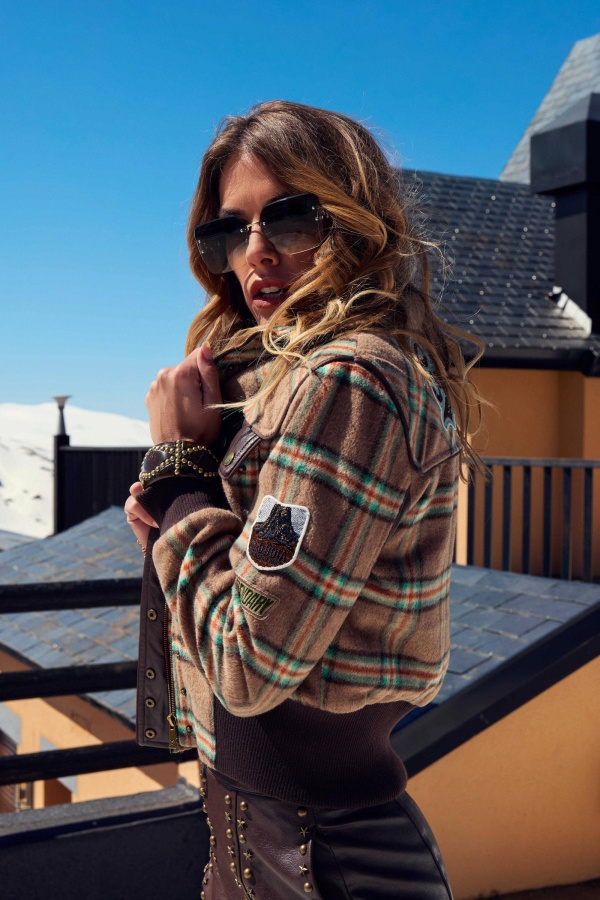 Chaqueta Wander Camaleonica. Abrigos / Chaquetas C. Tallas: s, m, l, xs |