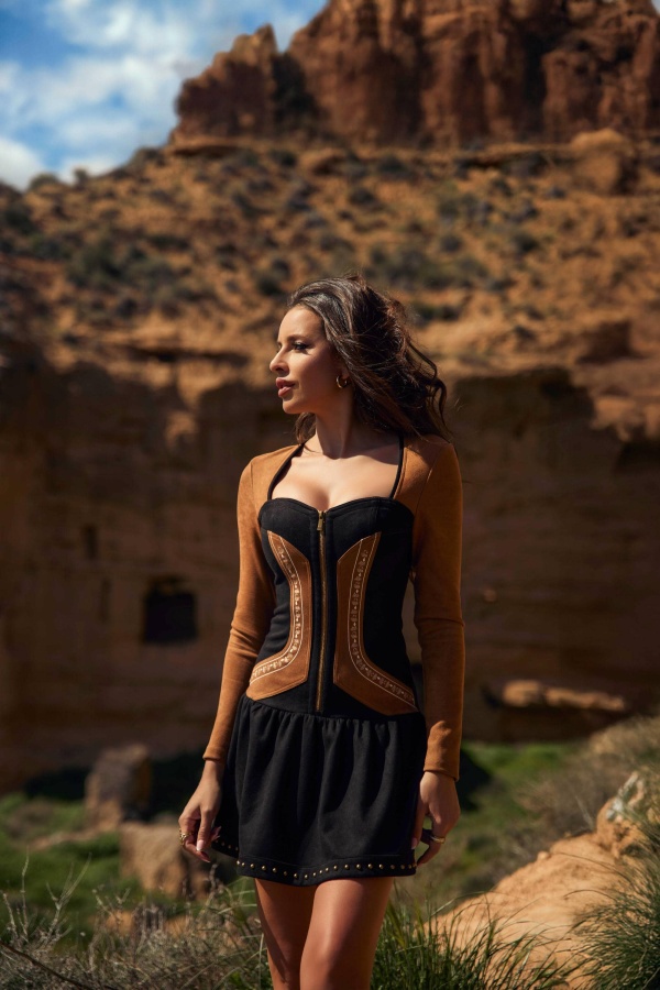 Vestido Kaya Camaleonica. Vestidos / Conjuntos C. Tallas: s, m, l, xs |
