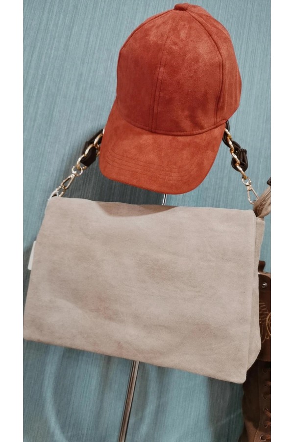 Gorra Antelina. Varios. Color: negro, camel, teja, denim oscuro, beige, verde